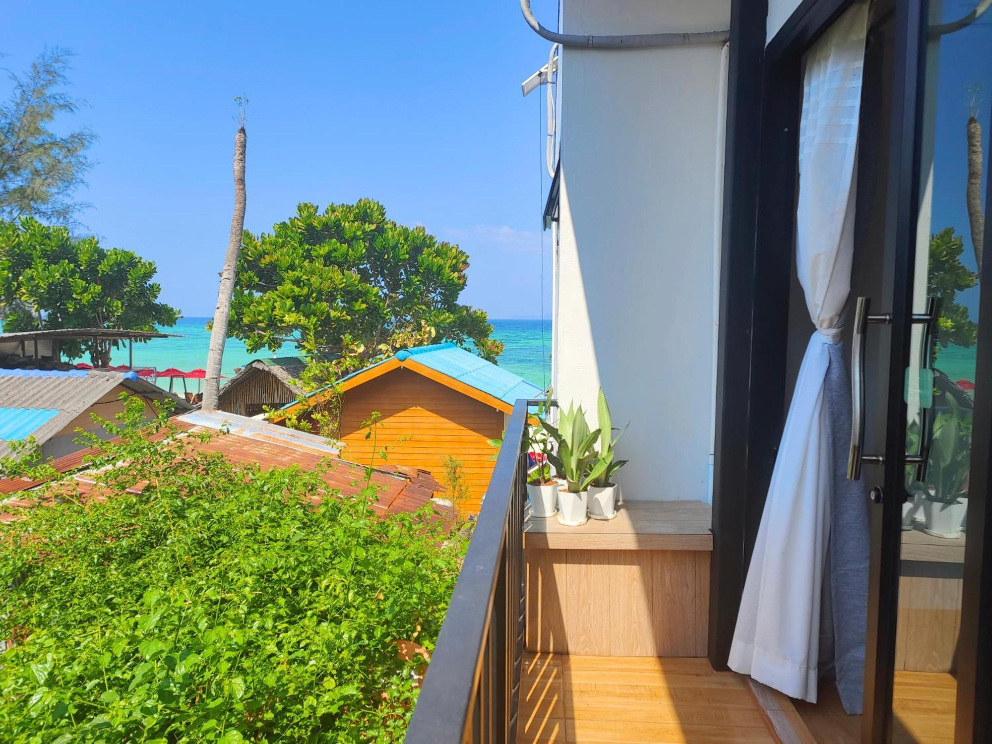 Lipe Sunrise Beach House Extérieur photo